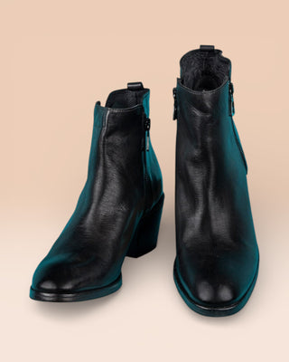 Benheart Miranda 5258 women’s black leather ankle boots with side zip, front angled and top view.
