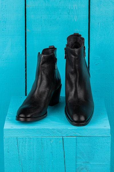 Benheart Miranda 5258 women’s black leather ankle boots with side zip, front angled and top view.