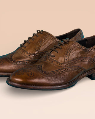 Benheart Morelli 7319 men’s leather derby brogue shoes in moor color, close up view.