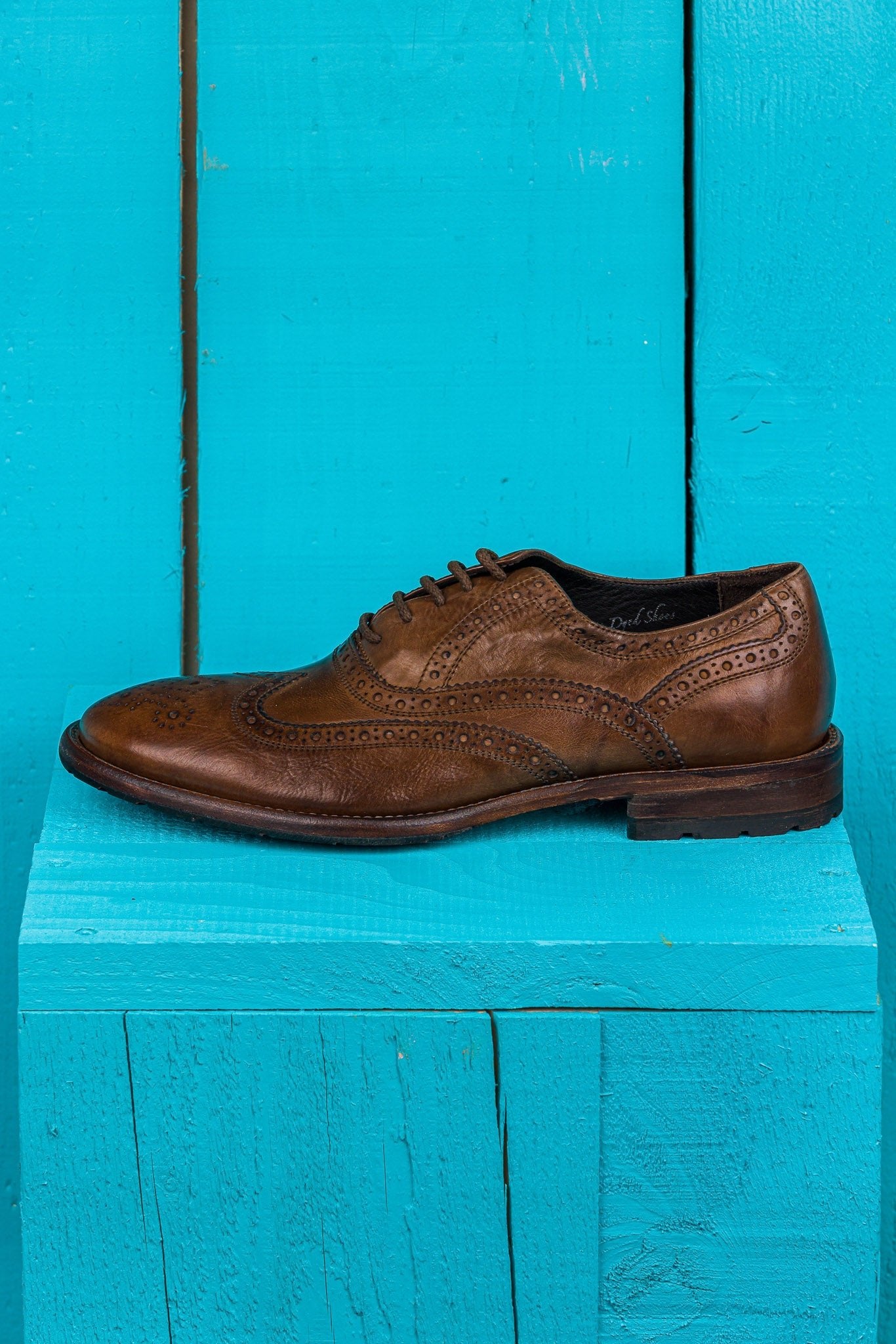 Benheart Morelli 7319 men’s leather derby brogue shoes in moor color, side view.
