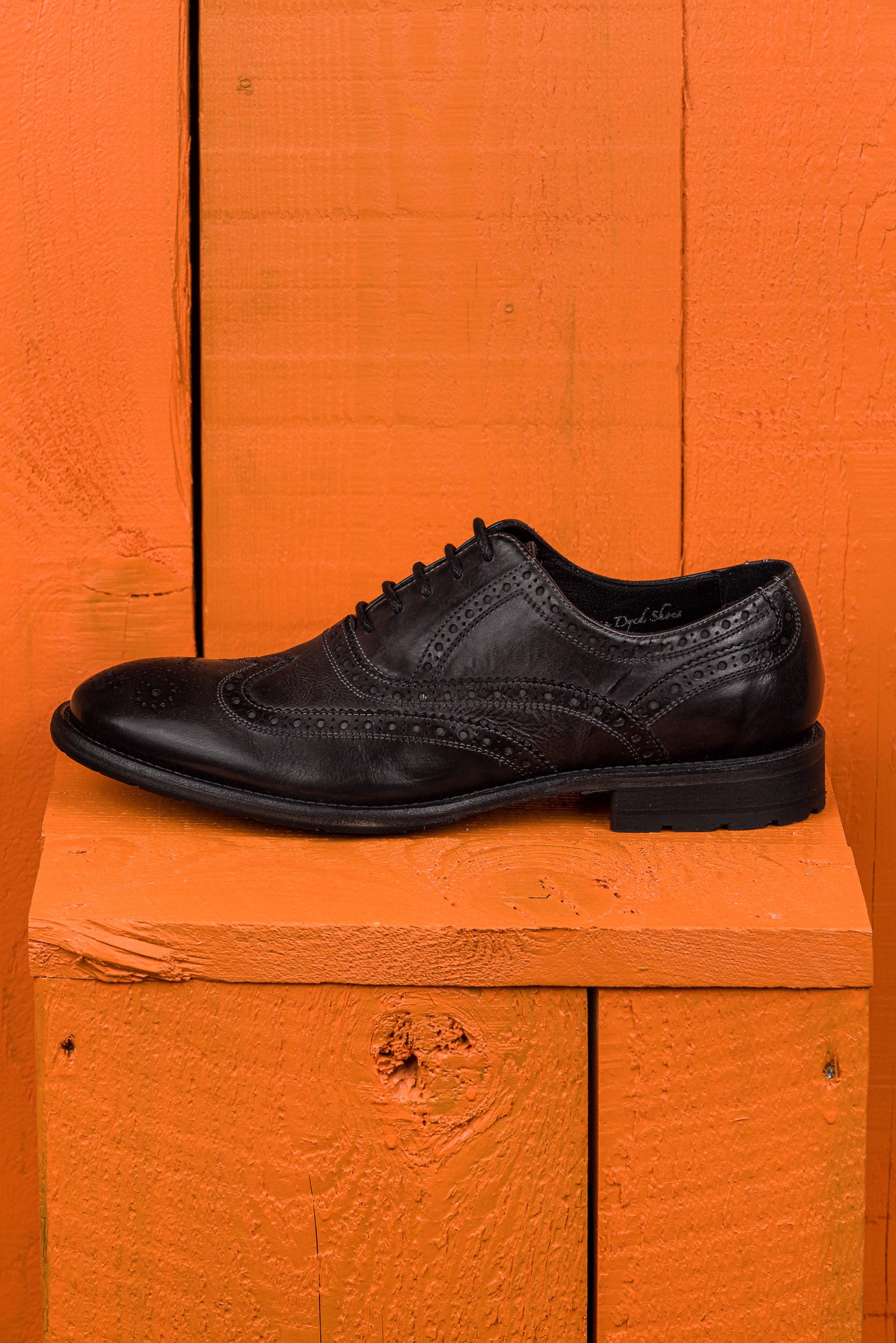 Benheart Morelli 7319 men’s leather derby brogue shoes in pietra fumo stone grey color, front angled view.