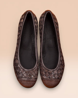 Top view of Benheart Pagnini B971 woven leather ballet flats in smoky grey.