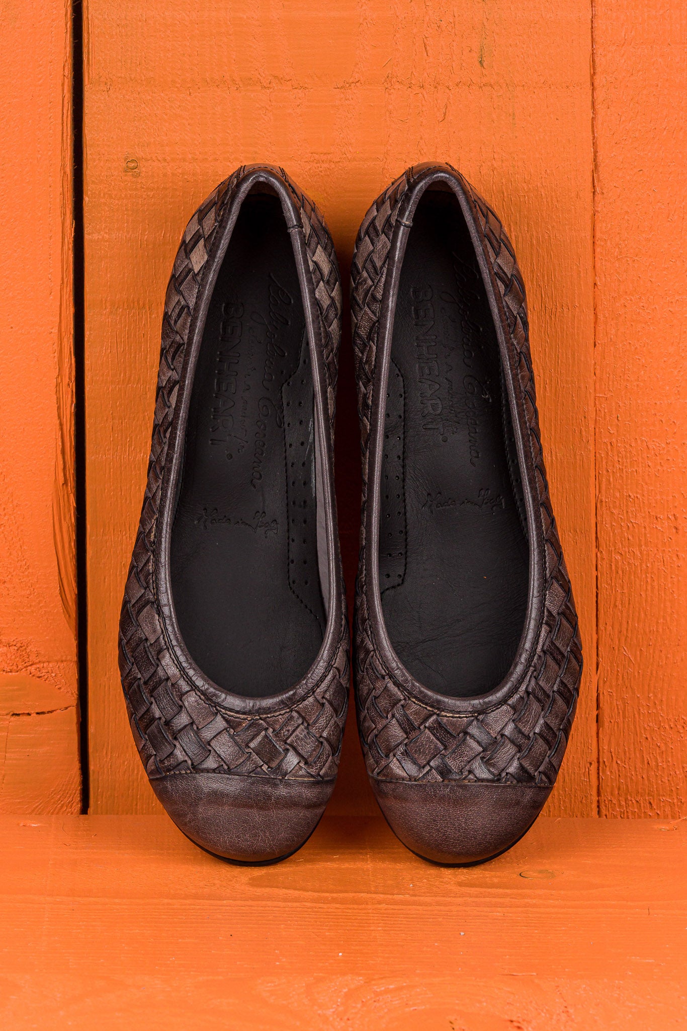 Top view of Benheart Pagnini B971 woven leather ballet flats in smoky grey.
