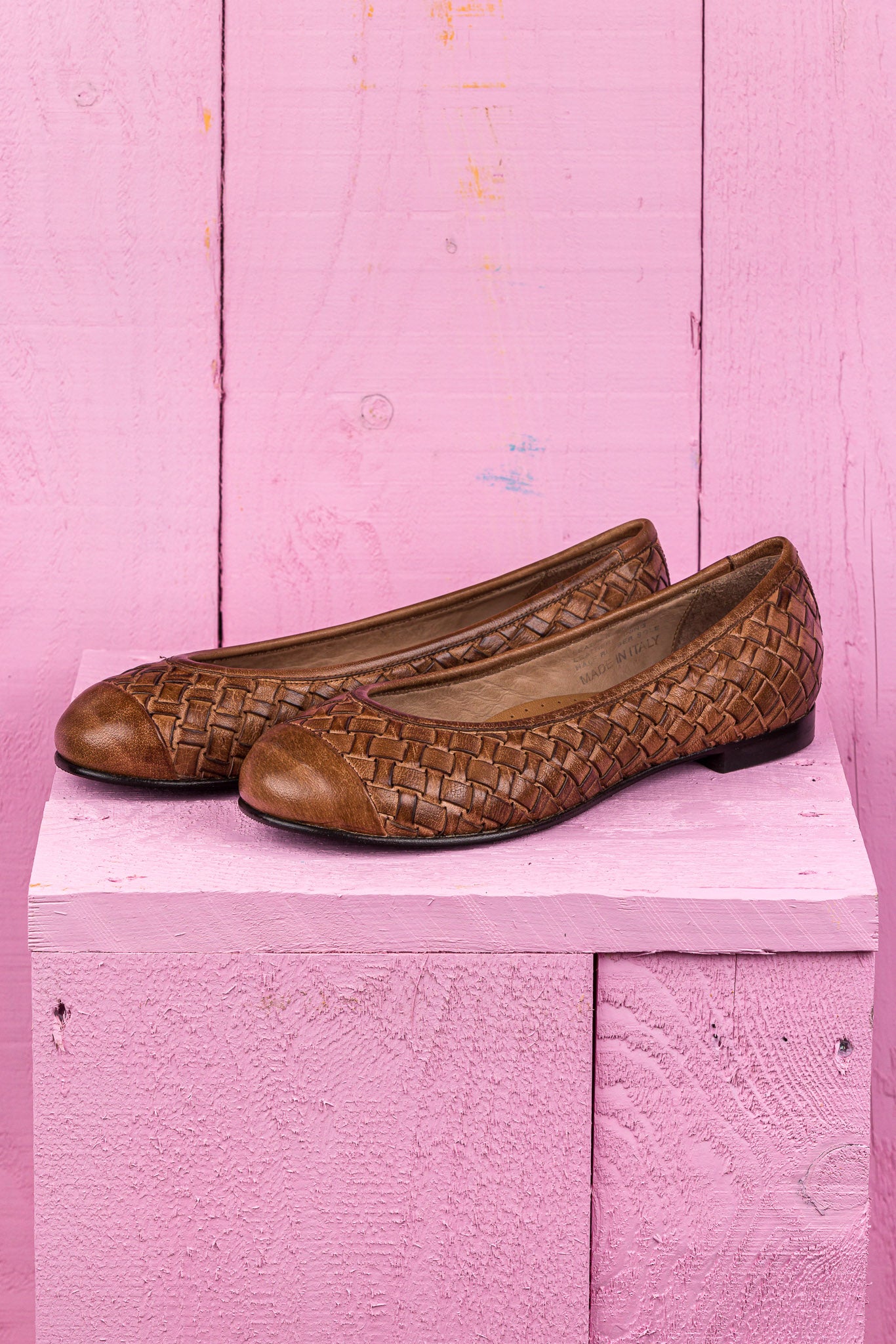Front angled view of Benheart Pagnini B971 woven leather ballet flats in moor.