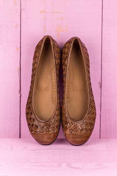 Top view of Benheart Pagnini B971 woven leather ballet flats in moor.