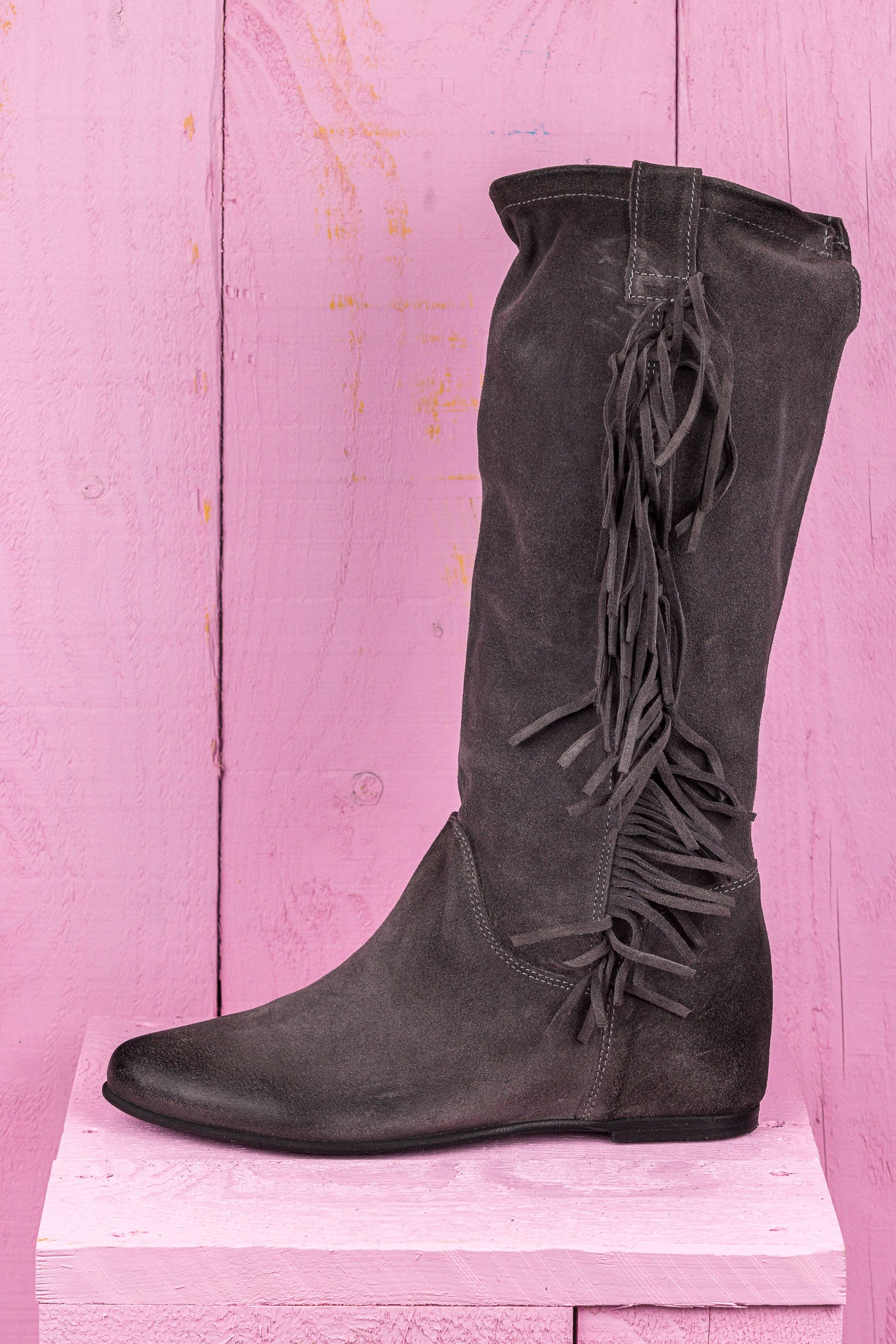 Benheart Vanni ST1722 women’s suede fringe boot in pietra fumo smoke grey, side view