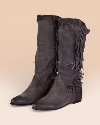 Benheart Vanni ST1722 women’s suede fringe boots in pietra fumo smoke grey, front angled view