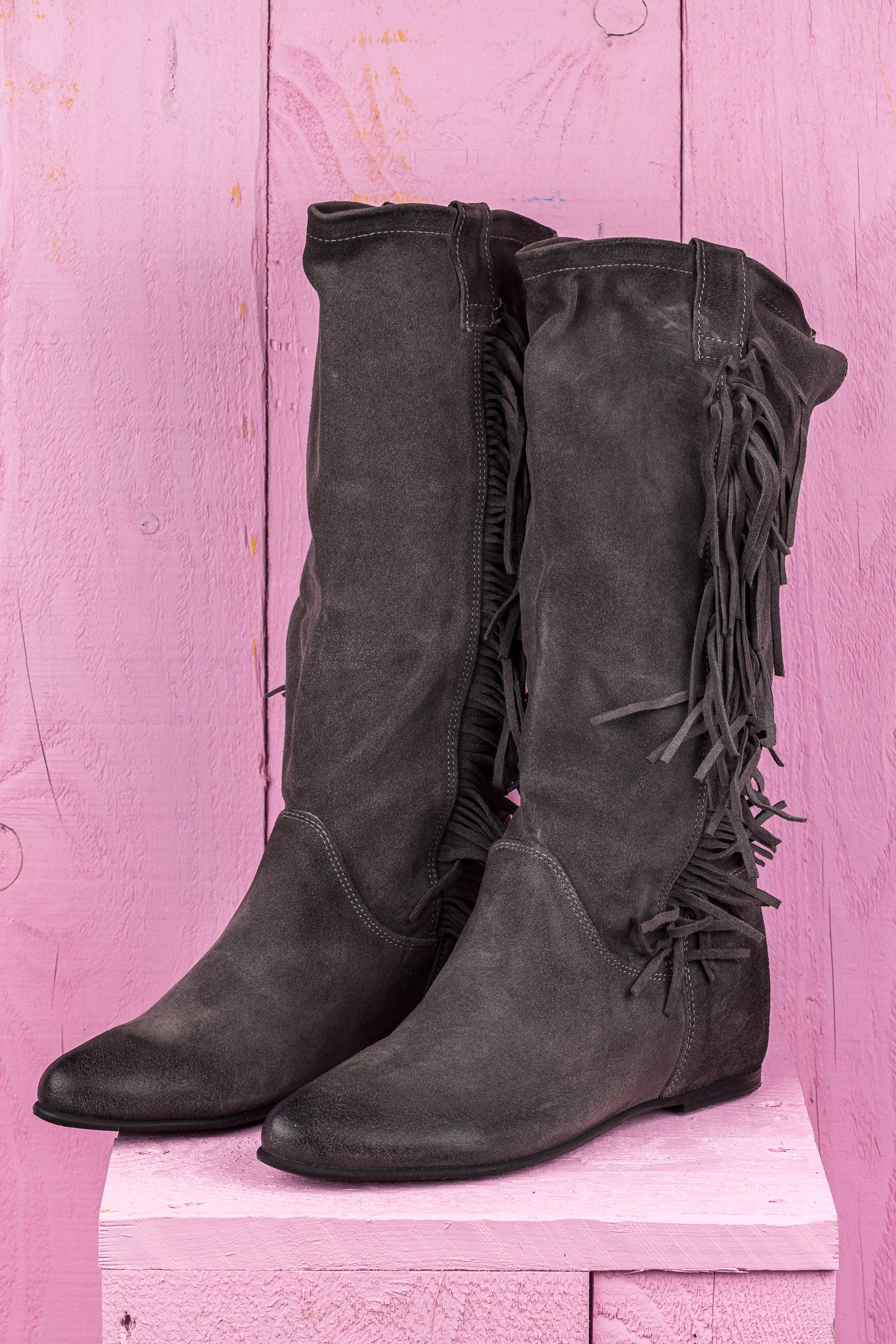 Benheart Vanni ST1722 women’s suede fringe boots in pietra fumo smoke grey, front angled view