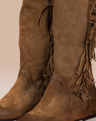 Benheart Vanni ST1722 women’s suede fringe boots in taupe, close up view.